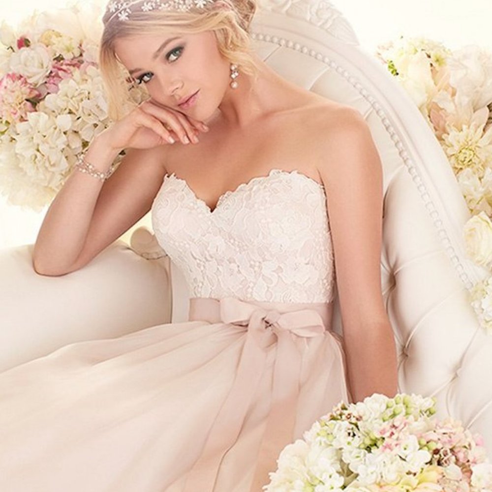 D1702 Essense of Australia  🤍👰🏼‍♀️ SIZE 28